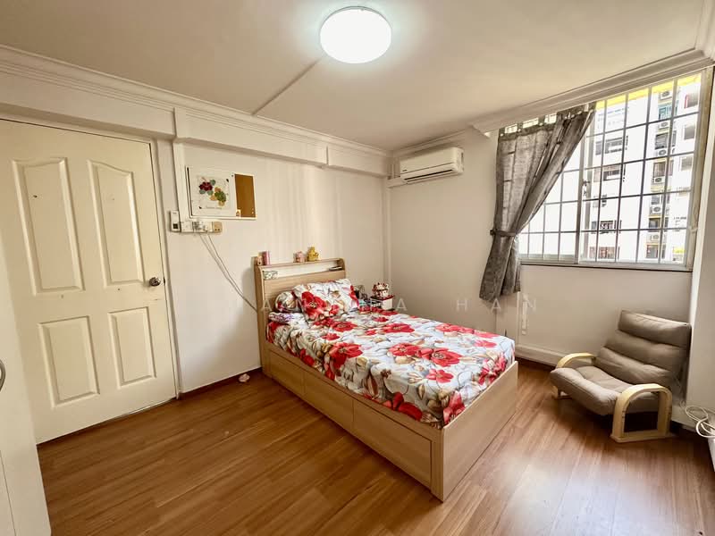 75 Bedok North Road HDB Flat For Sale at S$ 380,000 | PropertyGuru Singapore - Bedroom