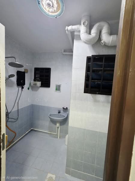 769 Bedok Reservoir View HDB Flat For Sale at S$ 679,999 | PropertyGuru Singapore - Bathroom
