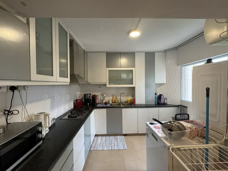 Neptune Court Apartment For Sale at S$ 1,480,000 | PropertyGuru Singapore - Kitchen