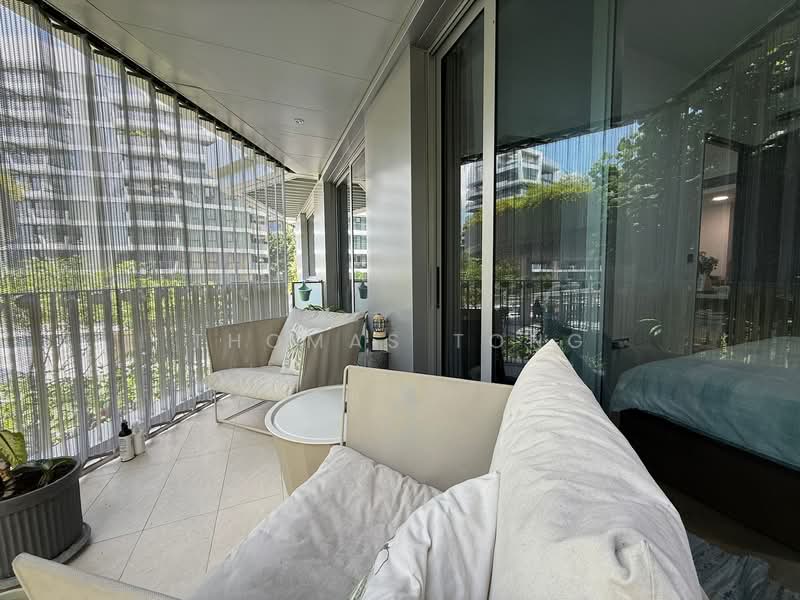 The Reef at King's Dock Condominium For Sale at S$ 2,600,000 | PropertyGuru Singapore - Balcony