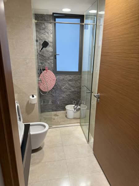 Seahill Condominium For Sale at S$ 1,598,000 | PropertyGuru Singapore - Bathroom