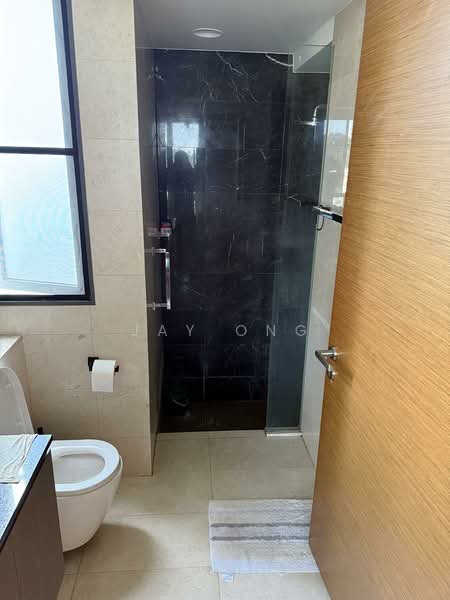 Seahill Condominium For Sale at S$ 1,598,000 | PropertyGuru Singapore - Bathroom