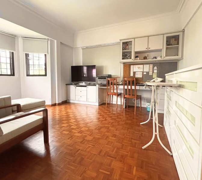 ❤️ Gerald Mugliston Estate Corner Terrace For Sale at S$ 5,388,000 | PropertyGuru Singapore - Study