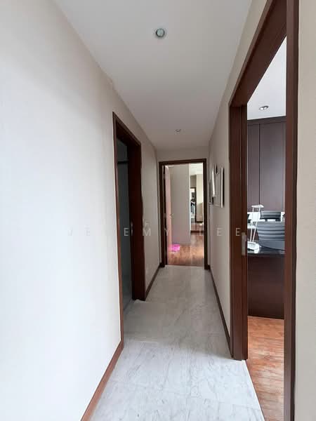 Belmond Green Condominium For Sale at S$ 2,820,000 | PropertyGuru Singapore - Corridor