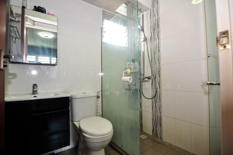 92B Telok Blangah Street 31 HDB Flat For Sale at S$ 748,000 | PropertyGuru Singapore - Bathroom