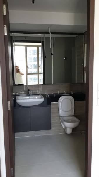 Park Place Residences, 2 Paya Lebar Road, 2 Bedrooms, 667 sqft, Condominium For Rent, by Angeline Koh, 500087004 - Bathroom - PropertyGuru.com.sg