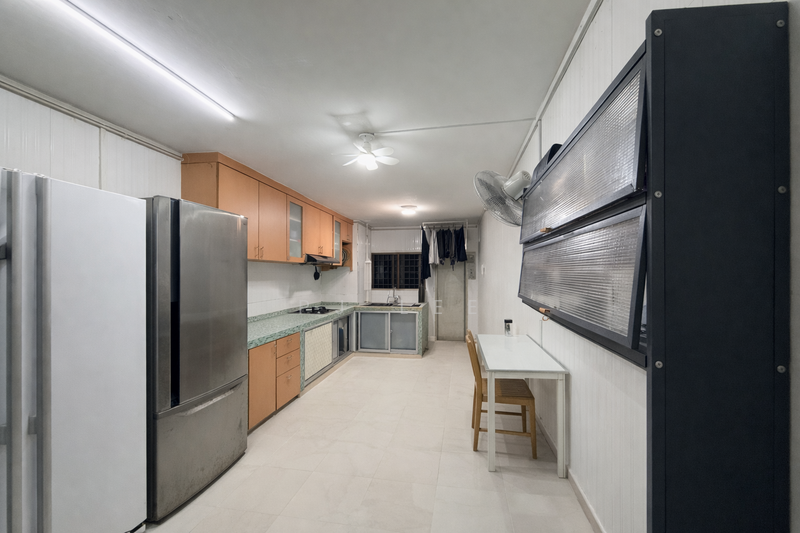 29 Marsiling Drive HDB Flat For Sale at S$ 490,000 | PropertyGuru Singapore - Kitchen