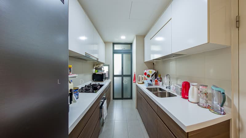 Skies Miltonia Condominium For Sale at S$ 2,900,000 | PropertyGuru Singapore - Kitchen
