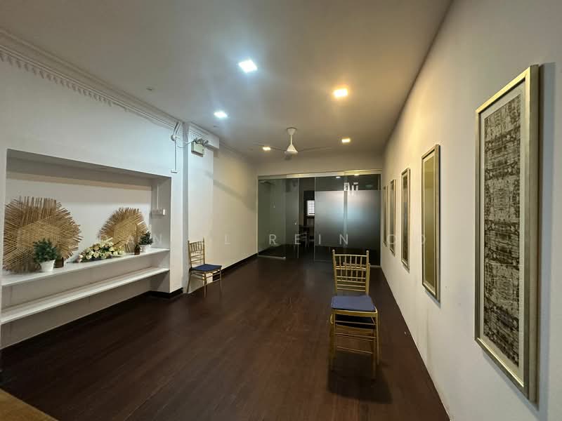 Bussorah Street, Bussorah Street, Beach Road / Bugis / Rochor, 2,100 sqft, Shop / Shophouse For Rent, by Daniel Rein Ooi, 500087022 - Interior - CommercialGuru.com.sg