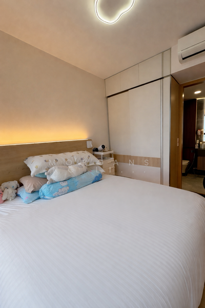 Midwood Condominium For Sale at S$ 1,650,000 | PropertyGuru Singapore - Bedroom