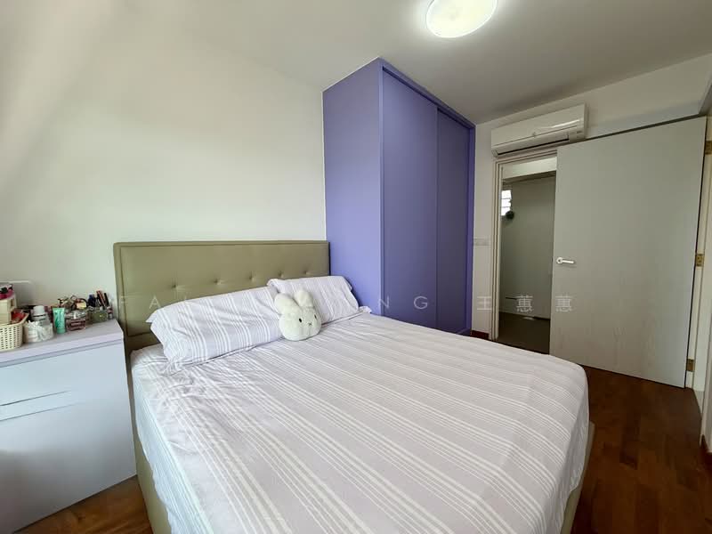 40A Margaret Drive HDB Flat For Sale at S$ 818,000 | PropertyGuru Singapore - Bedroom
