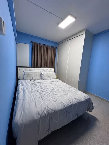 669C Jurong West Street 64 HDB Flat For Sale at S$ 770,000 | PropertyGuru Singapore - Bedroom