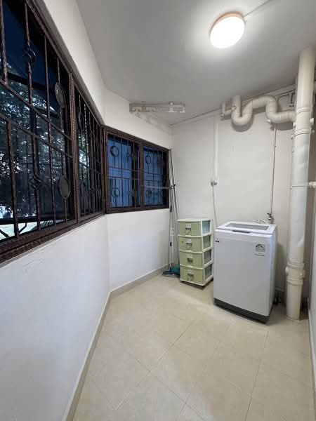669C Jurong West Street 64 HDB Flat For Sale at S$ 770,000 | PropertyGuru Singapore - Interior