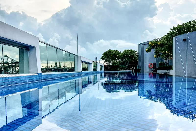 Harbour View Gardens Apartment For Sale at S$ 1,400,000 | PropertyGuru Singapore - Pool