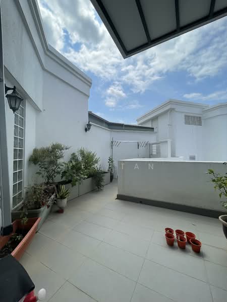 Northoaks Condominium For Sale at S$ 2,000,000 | PropertyGuru Singapore - Balcony