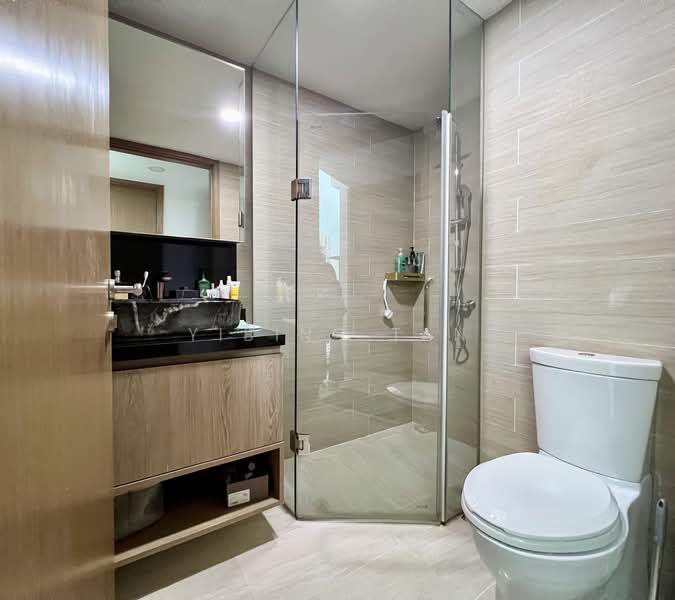 Kingsford Waterbay Condominium For Sale at S$ 990,000 | PropertyGuru Singapore - Bathroom