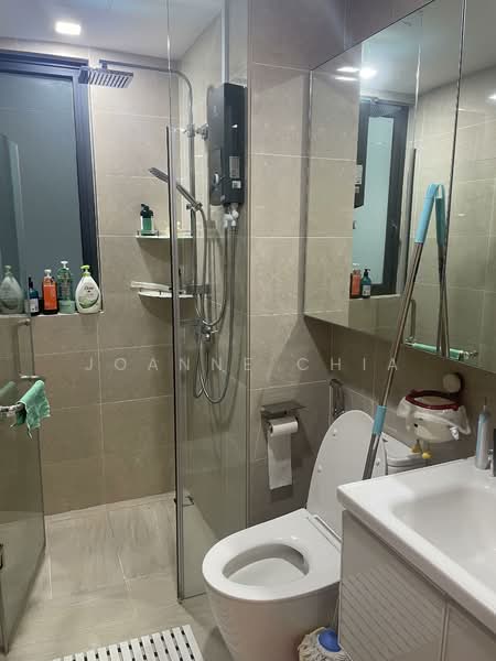 Kingsford Waterbay, Upper Serangoon View, Room Rental, 90 sqft, Condominium For Rent, by Joanne Chia, 500087079 - Bathroom - PropertyGuru.com.sg