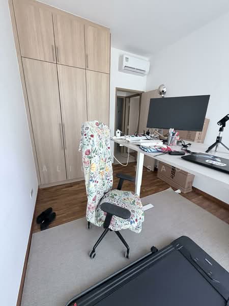 Varsity Park Condominium Condominium For Sale at S$ 3,000,000 | PropertyGuru Singapore - Study