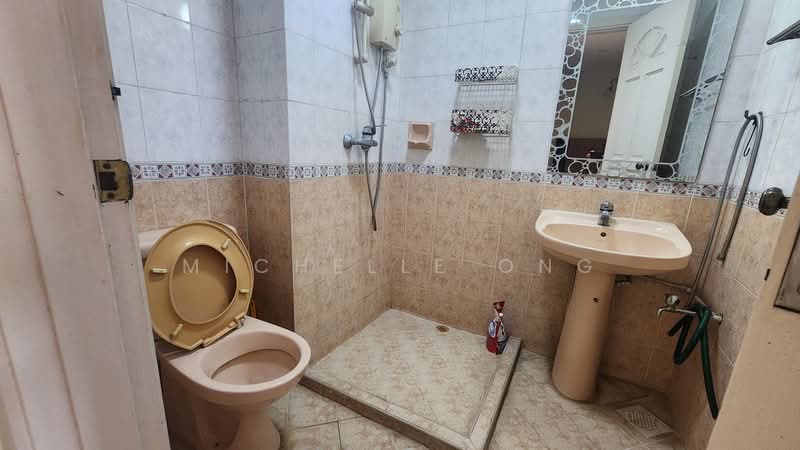 Westville Terraced House For Sale at S$ 2,700,000 | PropertyGuru Singapore - Bathroom