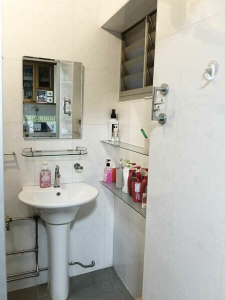 833 Hougang Central, 833 Hougang Central, Room Rental, 140 sqft, HDB Flat For Rent, by Cindy Fu 付小姐, 500087086 - Bathroom - PropertyGuru.com.sg