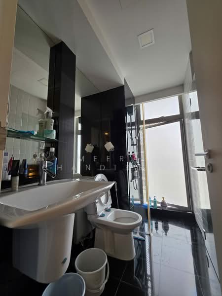 Studio 3, 28 Shanghai Road, 2 Bedrooms, 883 sqft, Apartment For Sale, by Meera Chandirran/VR, 500087099 - Bathroom - PropertyGuru.com.sg