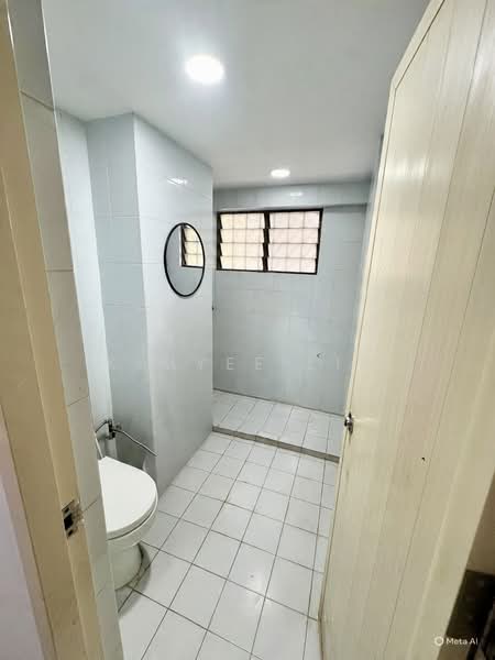 Braddell View Apartment For Sale at S$ 1,800,000 | PropertyGuru Singapore - Bathroom