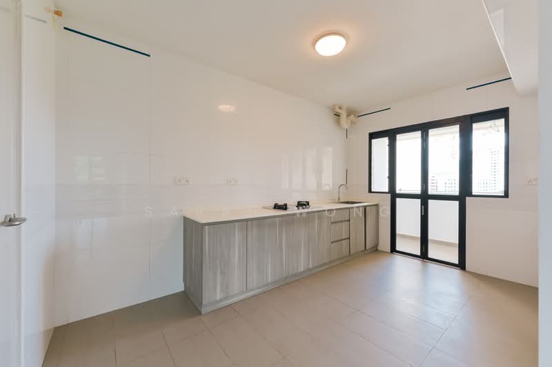 467B Bukit Batok West Avenue 9 HDB Flat For Sale at S$ 788,000 | PropertyGuru Singapore - Kitchen
