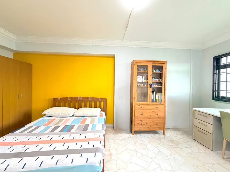 167 Hougang Avenue 1 HDB Flat For Sale at S$ 848,000 | PropertyGuru Singapore - Master Bedroom