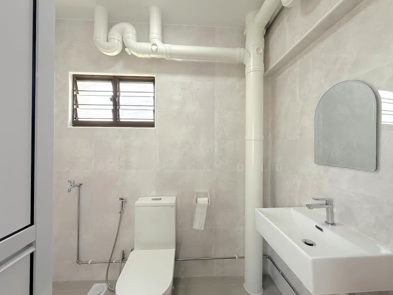 167 Hougang Avenue 1 HDB Flat For Sale at S$ 848,000 | PropertyGuru Singapore - Master Bathroom