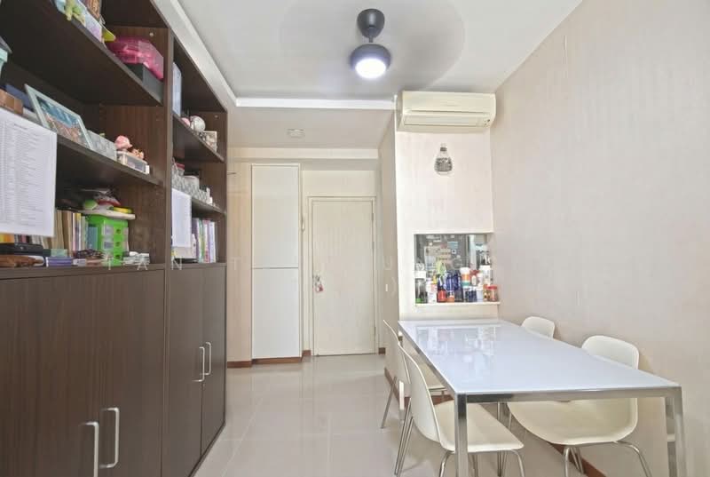 A Treasure Trove Condominium For Sale at S$ 1,650,000 | PropertyGuru Singapore - Dining Room