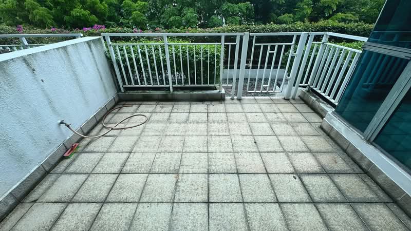 Blue Horizon Condominium For Sale at S$ 1,580,000 | PropertyGuru Singapore - Balcony