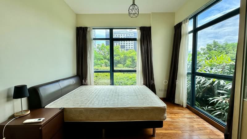 Blue Horizon Condominium For Sale at S$ 1,580,000 | PropertyGuru Singapore - Bedroom