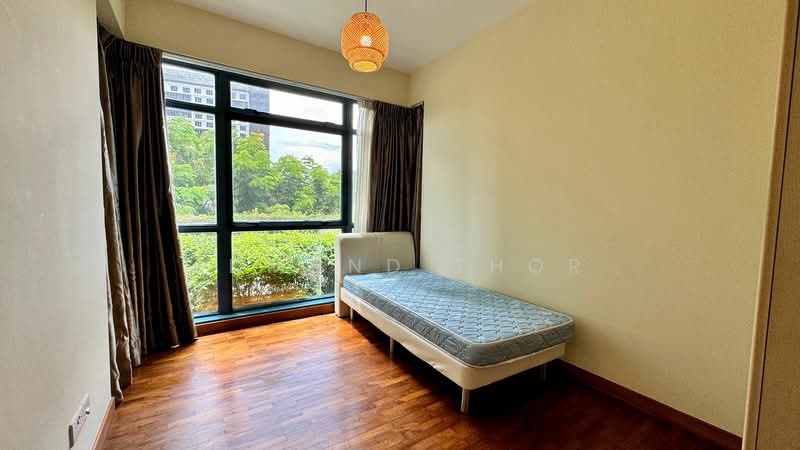 Blue Horizon Condominium For Sale at S$ 1,580,000 | PropertyGuru Singapore - Bedroom