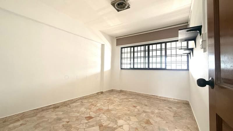264 Tampines Street 21 HDB Flat For Sale at S$ 658,000 | PropertyGuru Singapore - Common Room