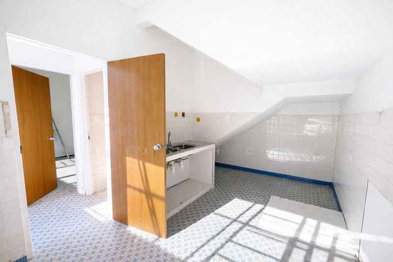 jalan jurong kechil, jalan jurong kechil, 3 Bedrooms, 2,217 sqft, Corner Terrace For Rent, by Alex Toh C W, 500087153 - Kitchen - PropertyGuru.com.sg