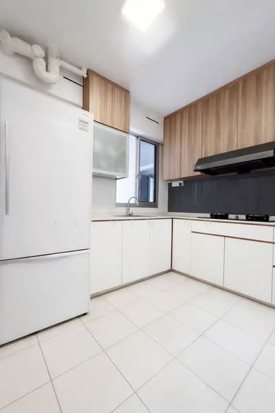 430B Fernvale Link HDB Flat For Sale at S$ 668,000 | PropertyGuru Singapore - Kitchen