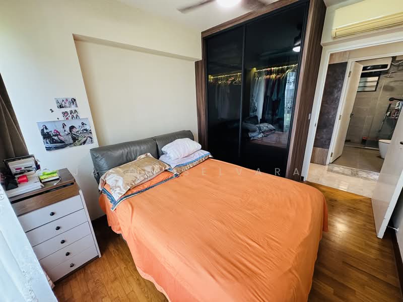 435A Fernvale Road HDB Flat For Sale at S$ 700,000 | PropertyGuru Singapore - Bedroom