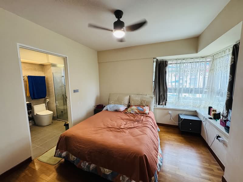 435A Fernvale Road HDB Flat For Sale at S$ 700,000 | PropertyGuru Singapore - Bedroom