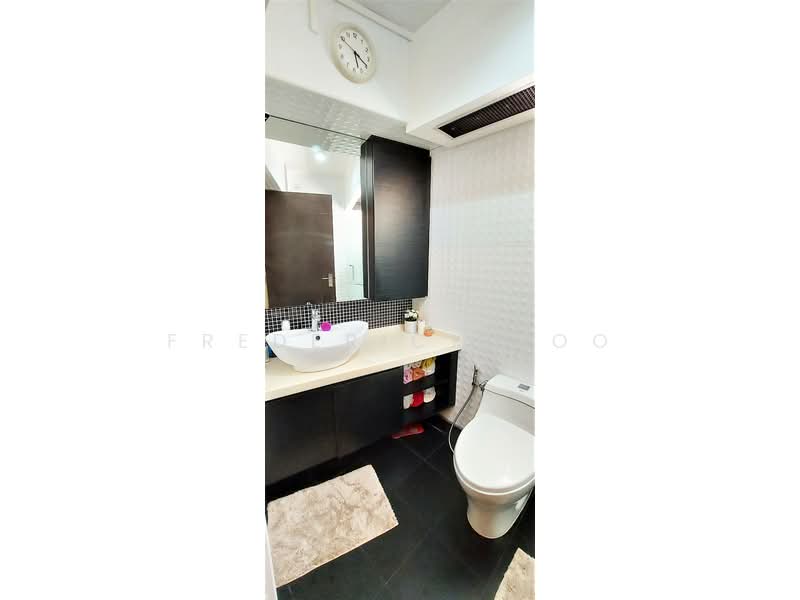 266B Compassvale Bow, 266B Compassvale Bow, 3 Bedrooms, 990 sqft, HDB Flat For Rent, by Frederick Foo, 500087161 - Bathroom - PropertyGuru.com.sg