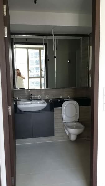 Park Place Residences, 2 Paya Lebar Road, 2 Bedrooms, 667 sqft, Condominium For Rent, by Adrian Goh, 500087165 - Bathroom - PropertyGuru.com.sg