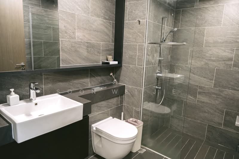 Affinity At Serangoon Condominium For Sale at S$ 940,000 | PropertyGuru Singapore - Bathroom