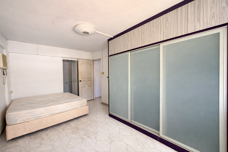 111 Mcnair Road HDB Flat For Sale at S$ 820,000 | PropertyGuru Singapore - Bedroom