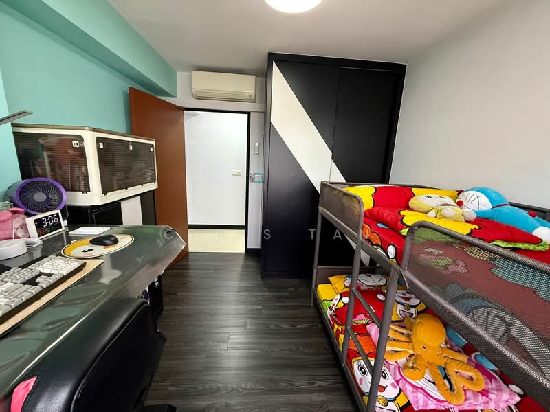 511A Yishun Street 51 HDB Flat For Sale at S$ 780,000 | PropertyGuru Singapore - Bedroom