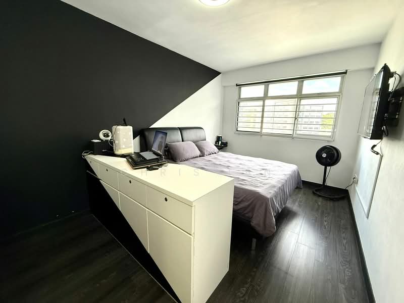 511A Yishun Street 51 HDB Flat For Sale at S$ 780,000 | PropertyGuru Singapore - Bedroom