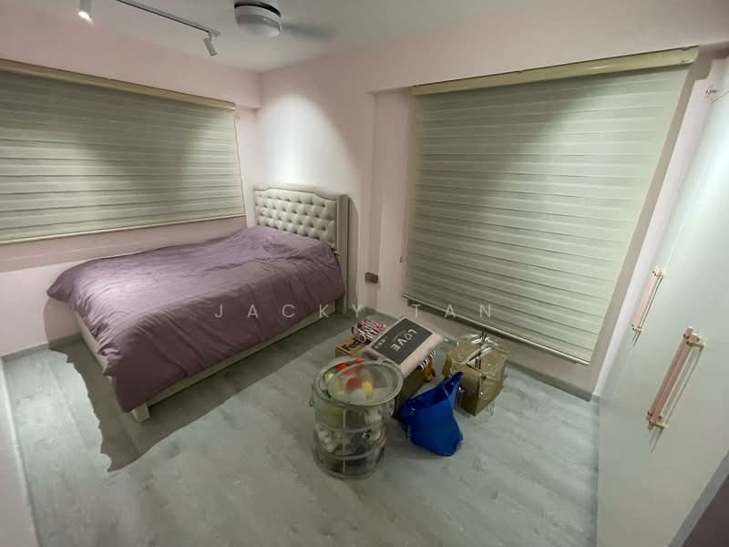 422A Northshore Drive HDB Flat For Sale at S$ 1,250,000 | PropertyGuru Singapore - Bedroom