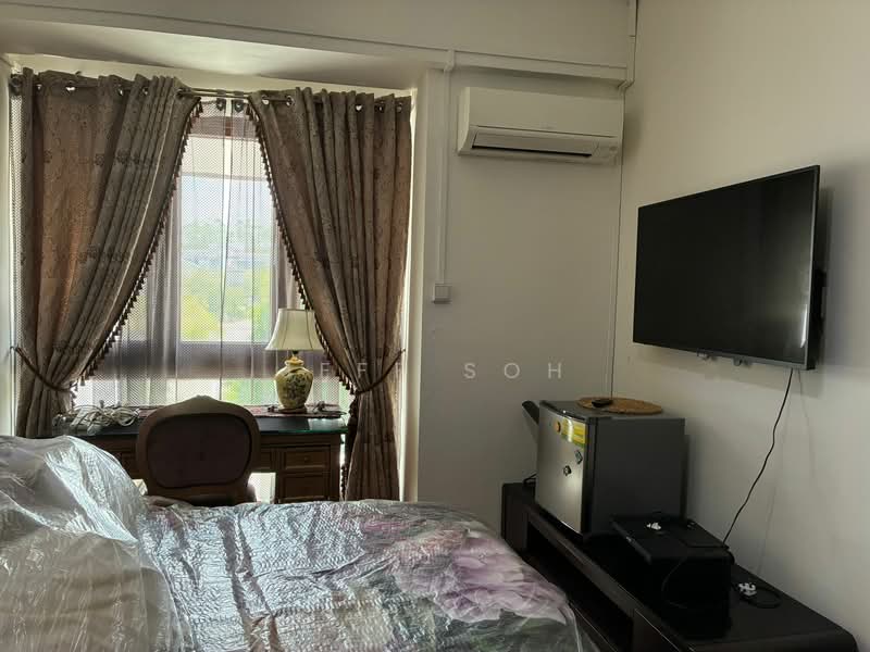 71 Bedok Crescent, , Room Rental, 180 sqft, Terraced House For Rent, by Jeff Soh, 500087190 - Bedroom - PropertyGuru.com.sg