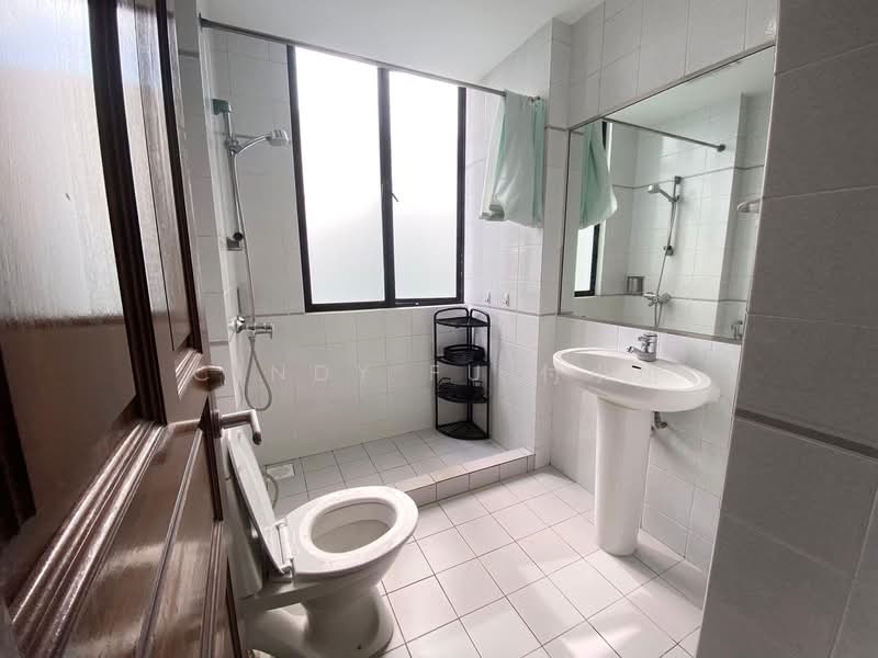 Big Bedroom @ Stevens MRT Condo, , Room Rental, 140 sqft, Condominium For Rent, by Cindy Fu 付小姐, 500087198 - Bathroom - PropertyGuru.com.sg