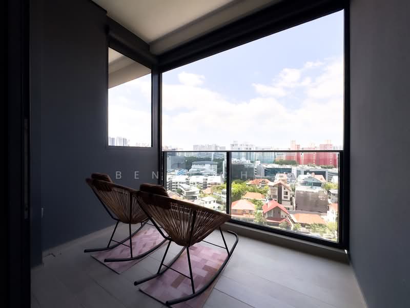 Stirling Residences Condominium For Sale at S$ 1,600,000 | PropertyGuru Singapore - Balcony