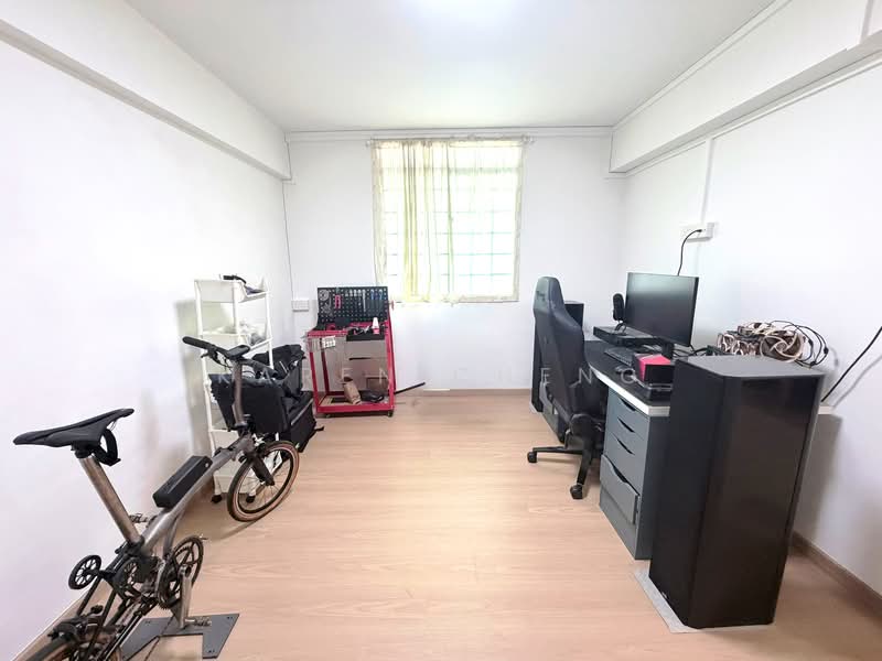 36 Beo Crescent HDB Flat For Sale at S$ 430,000 | PropertyGuru Singapore - Study