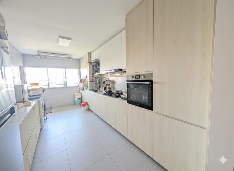 215 Serangoon Avenue 4 HDB Flat For Sale at S$ 490,000 | PropertyGuru Singapore
